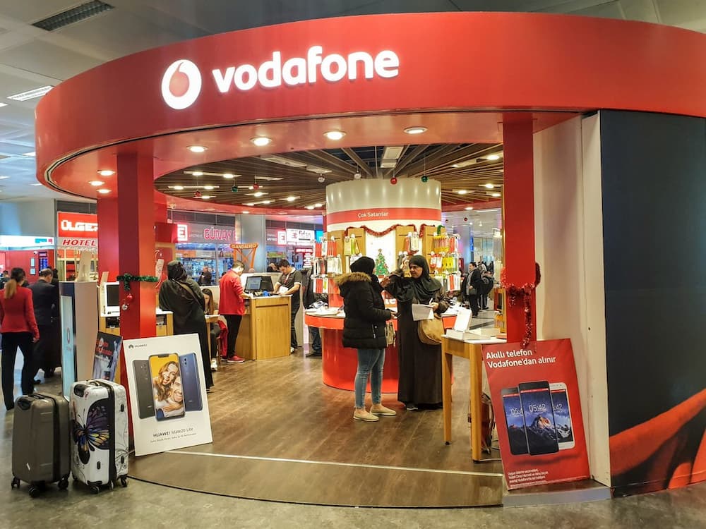 Buying Vodafone Turkey SIM Card at Airport Store